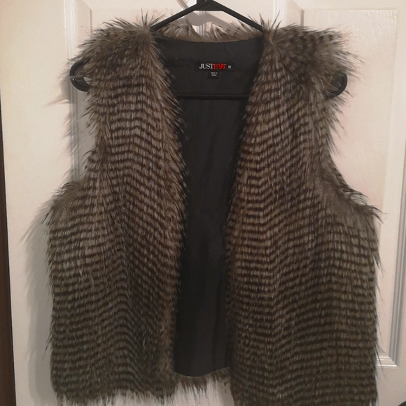 Faux fur vest - Picture 1 of 8